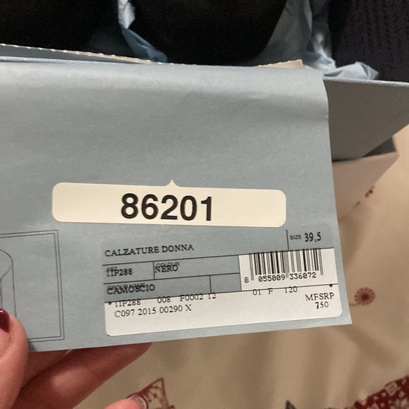 Prada pumps - Picture 2 of 4